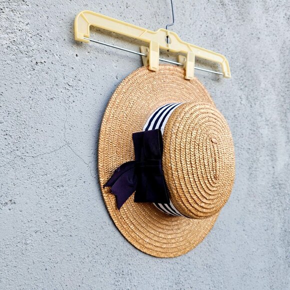 Vintage Laura Ashley Straw Boater Hat Made In Great Britain Navy Ribbon NWOT - Picture 2 of 8